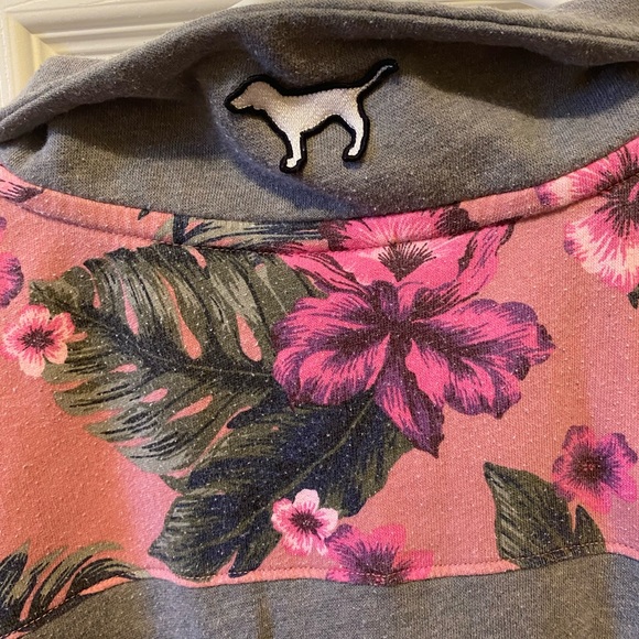 Pink VS floral quarter zip - Picture 3 of 4